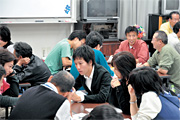 介護職員として指先を使う訓練を指導